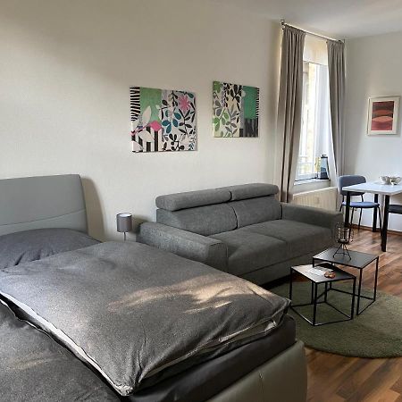 Zentrale Ferienwohnung Mit Balkon In Аахен Екстериор снимка